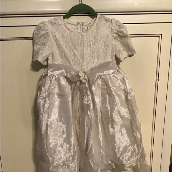 Princess flower girl dress - Picture 4 of 9